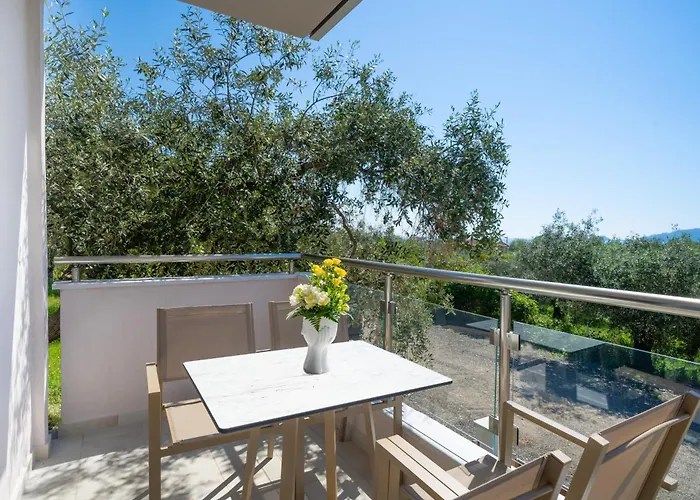 Stepi * Chrysi Ammoudia